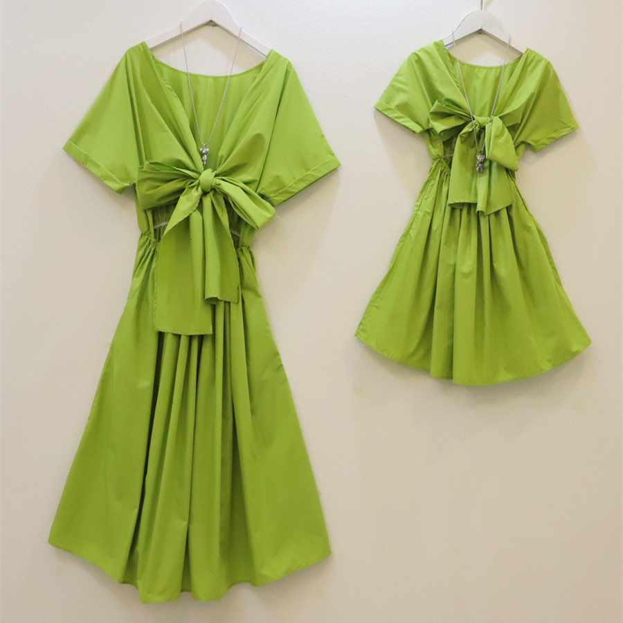 Family Matching Outfits Mother Daughter Matching Clothes Dress Mom and Baby Girl Clothing Beach Wear Women Summer Dresses Parent-child Outfit 230506