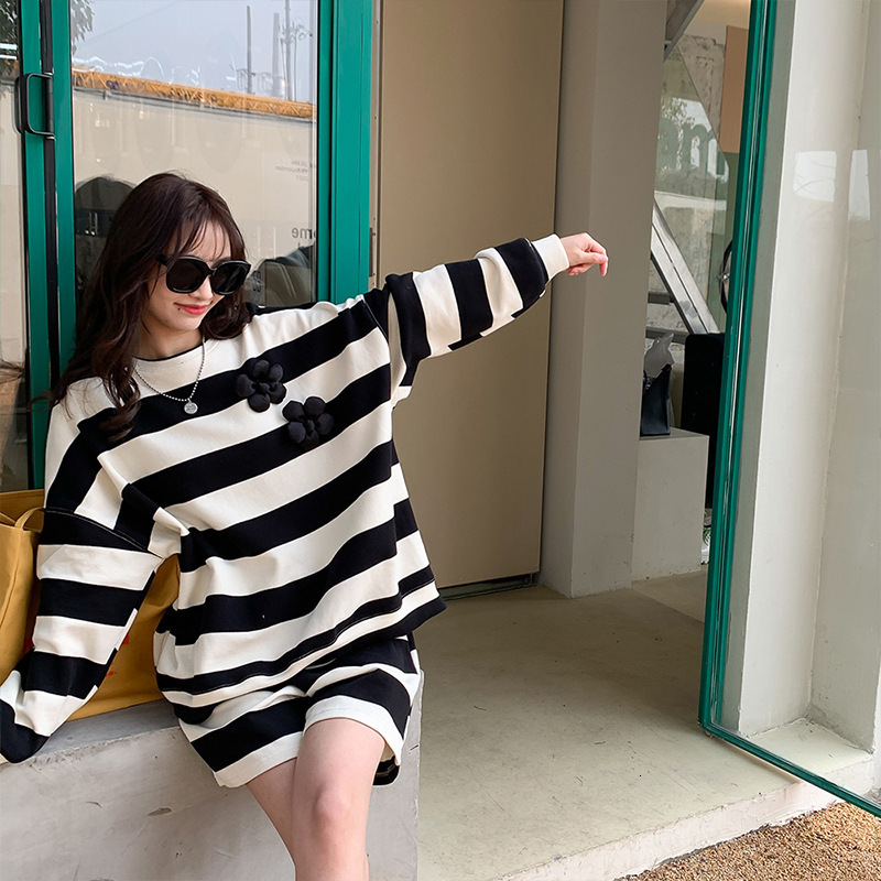 Family Matching Outfits Mom Daughter Matching Outfits Mother And Baby Girls Clothes Set Korean Fashion Parent-Child Spring Autumn Clothing Suit 230506