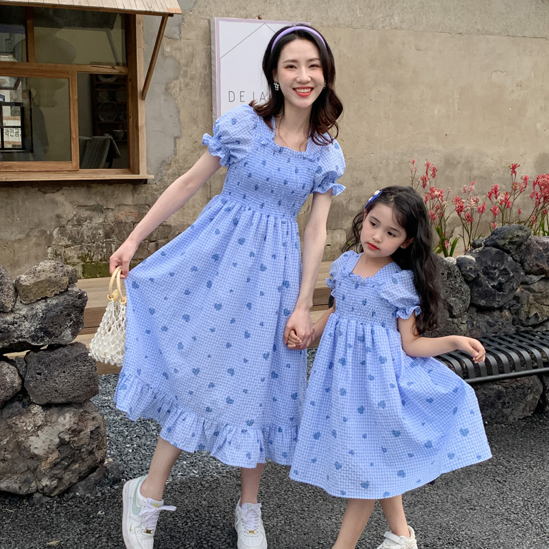 Family Matching Outfits Kids Girls Smocked Dress Women Smock Clothes Parent-Child Matching Clothing Elegant Mother Daughter Matching Dressess Korean 2