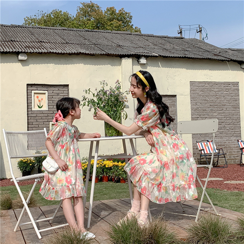 Family Matching Outfits Mom And Daughter Dresses Parent-Child Matching Floral Pattern Dress Korean Summer Women And Baby Girls Clothing Dress Robe 230