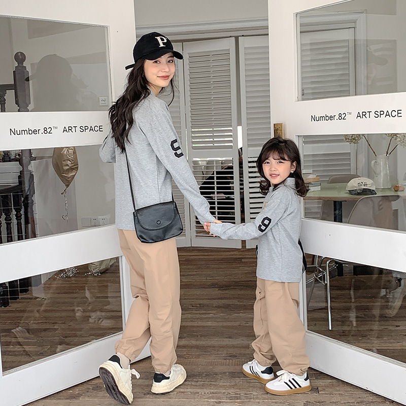 Family Matching Outfits Boys' pants rivet heavy industry parent-child clothing overalls casual loose versatile pants family fashion 230506