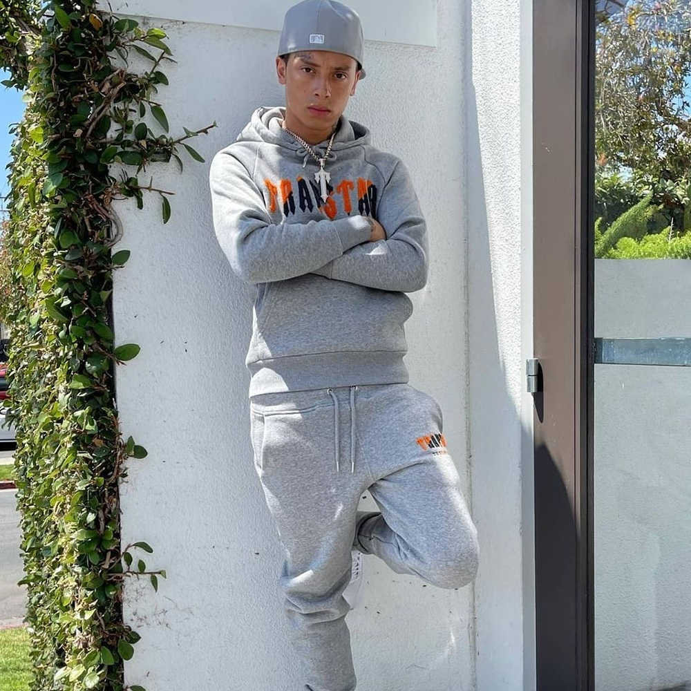 Designer Clothing Men' Sweatshirts Hoodie Trapstar Orange Grey Towel Embroidered Plush Sweater Pants Set Autumn/winter Relaxed Pullover Top Pants Trendy, Shipping fee
Designer Clothing Men' Sweatshirts Hoodie Trapstar Orange Grey Towel Embroidered Plush Sweater Pants Set Autumn/winter Relaxed Pullover Top Pants Trendy, Shipping fee