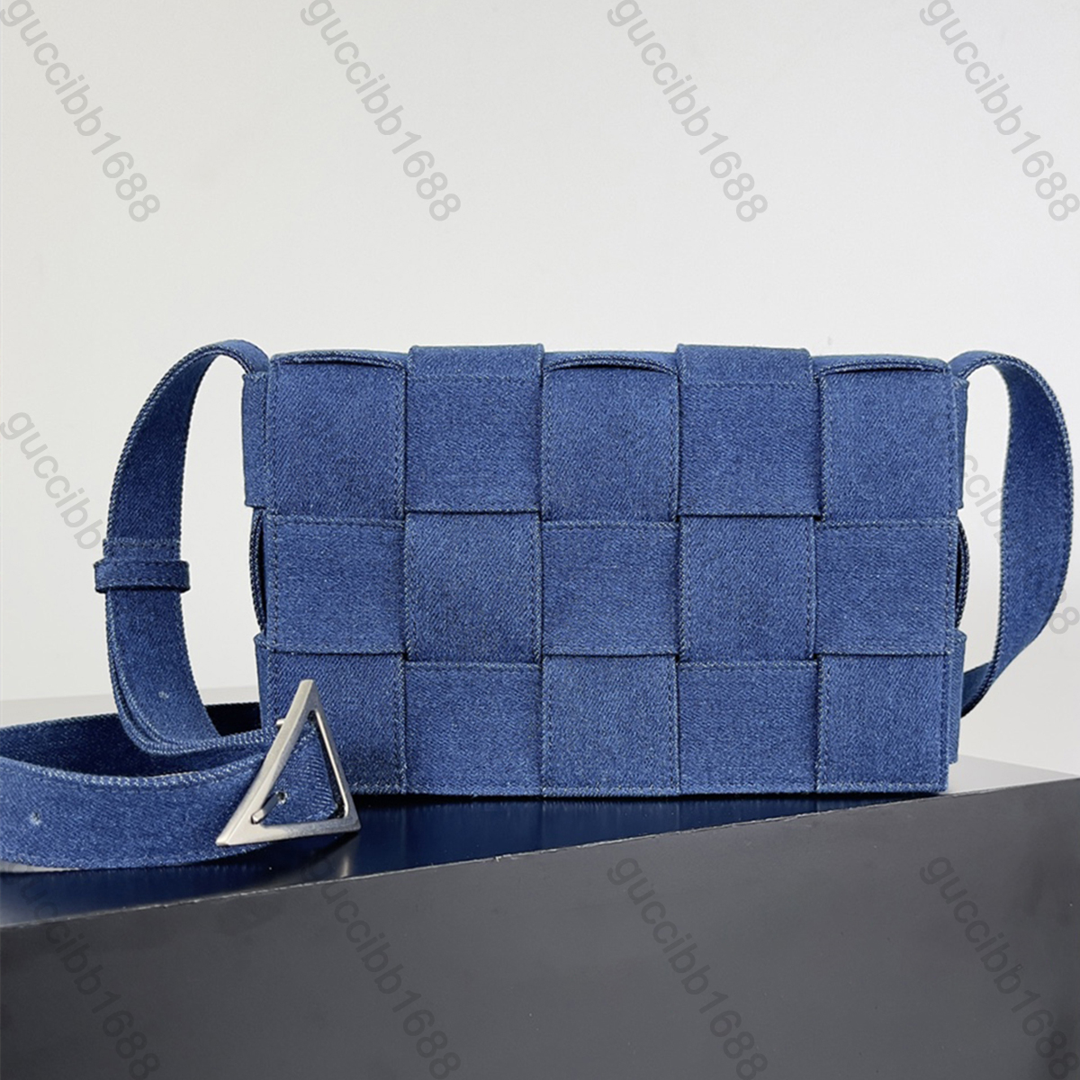 10A Mirror Quality Designers Medium Cassette Bags 23cm Womens Blue Denim Handbag Luxury Purse Crossbody Shoulder Strap Bag With Box, Carton
10A Mirror Quality Designers Medium Cassette Bags 23cm Womens Blue Denim Handbag Luxury Purse Crossbody Shoulder Strap Bag With Box, Carton