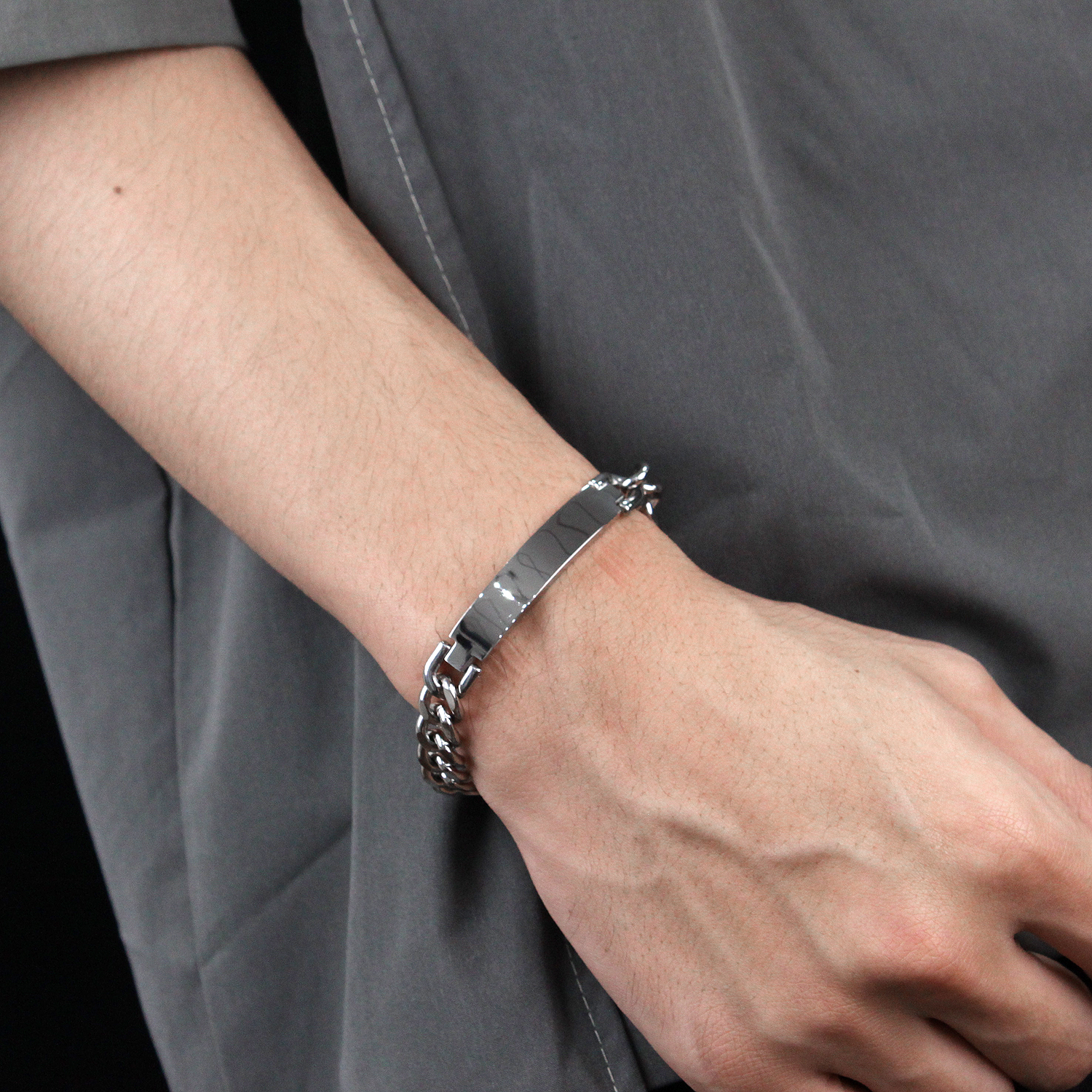 Fashion Simple Cuban Chain ID Bracelet Stainless Steel Smooth Link Bracelets For Women Mens Couple Silver Polished n1369