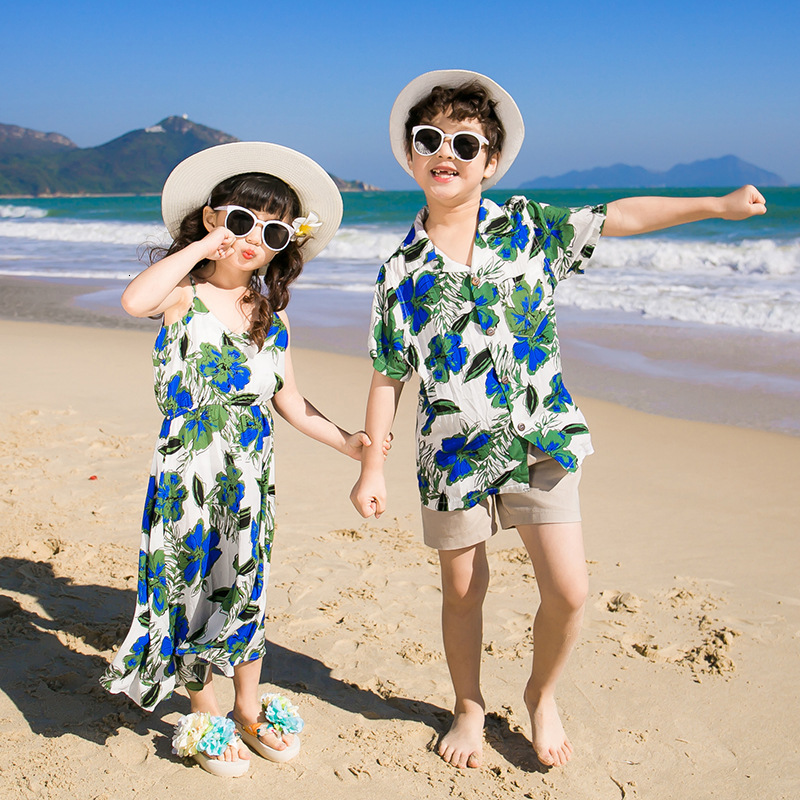 Family Matching Outfits Parent-Child Wear Summer Couple Beach Vacation Clothes for the Whole Family Mother-Daughter Dress Shirt Suit 230506