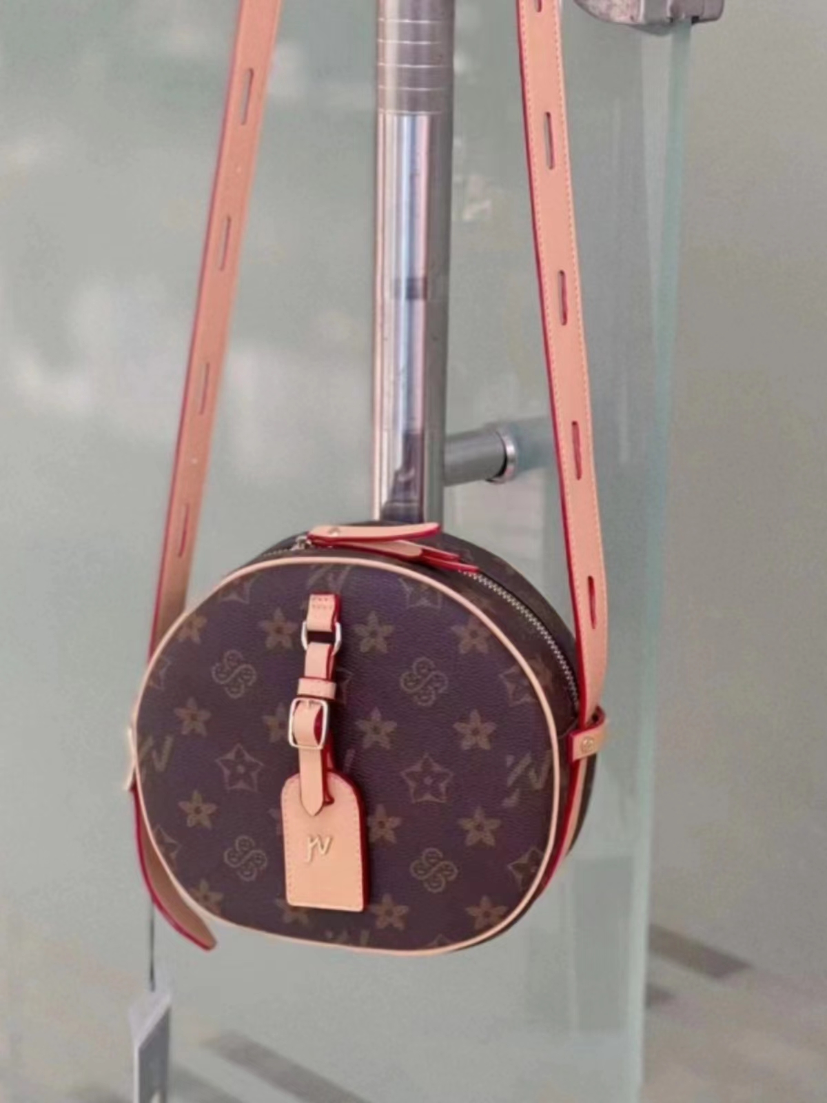 boite chapeau Women shoulder Bag Round Cake Packages Fashion Designers Cross-body Bags Ophidia Series Superfine Fiber Zipper Held Cross Body m45578, Black old flowers
boite chapeau Women shoulder Bag Round Cake Packages Fashion Designers Cross-body Bags Ophidia Series Superfine Fiber Zipper Held Cross Body m45578, Black old flowers