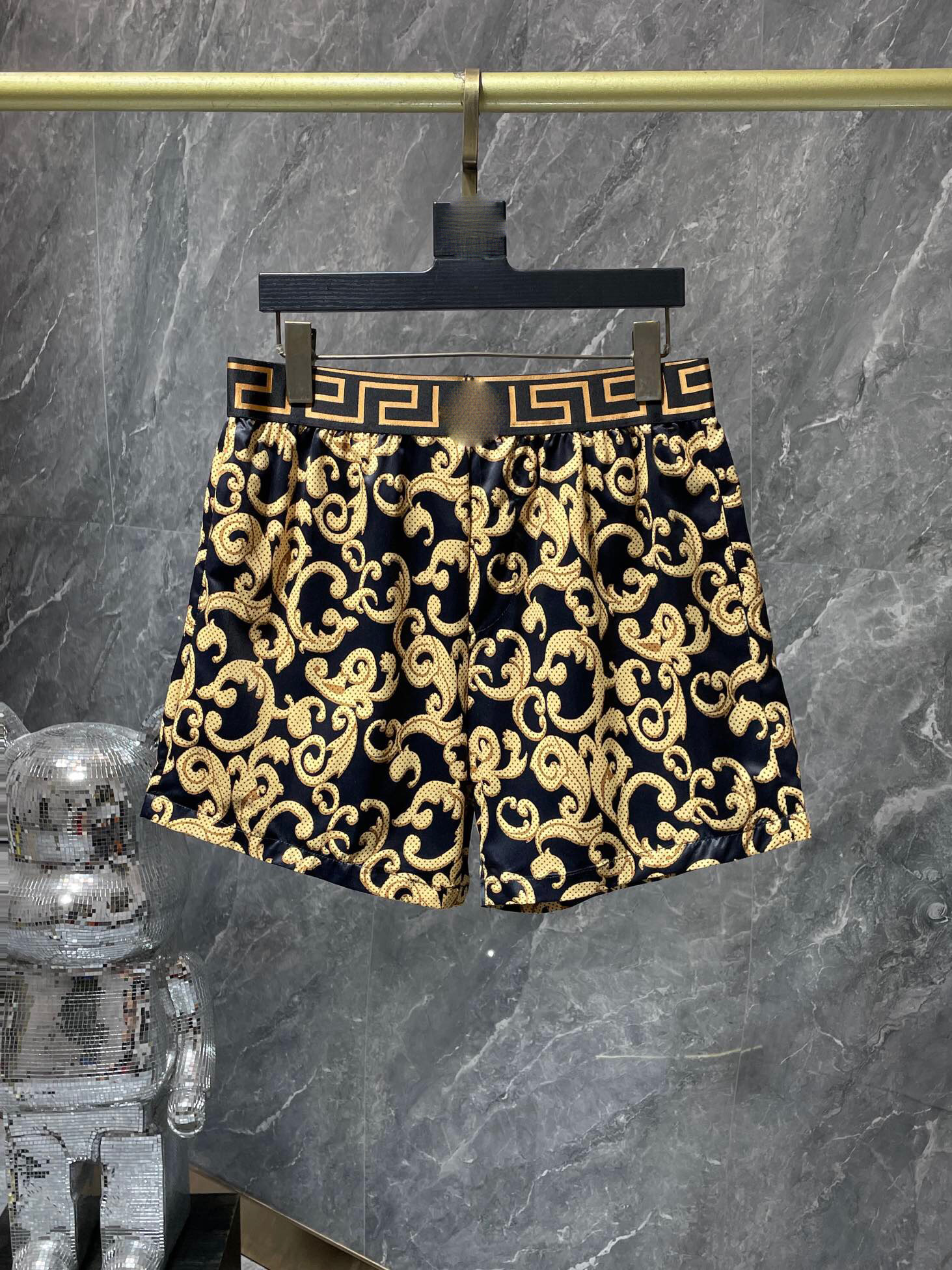 Designer shorts men sweatpants summer beach mesh pants mens Shorts medusa printed Hip Hop fashion Beach shorts wholesale, 222
Designer shorts men sweatpants summer beach mesh pants mens Shorts medusa printed Hip Hop fashion Beach shorts wholesale, 222