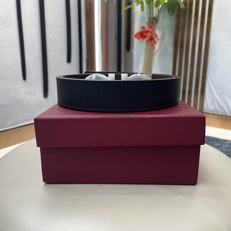 Luxury designer Belt G Buckle Fashion Genuine Leather Women Belts For men Letter Double Big gold classical 4 colors 100-125CM size AAA574, Free box picking
Luxury designer Belt G Buckle Fashion Genuine Leather Women Belts For men Letter Double Big gold classical 4 colors 100-125CM size AAA574, Free box picking