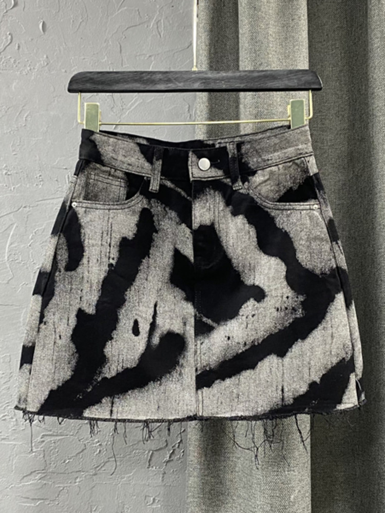 Skirts DEAT Fashion Women's Denim Skirt Hiugh Waist Tie-dyed Printed Burr Above Knee Streetwear Skirts Spring Trendy 17A2006H 230506