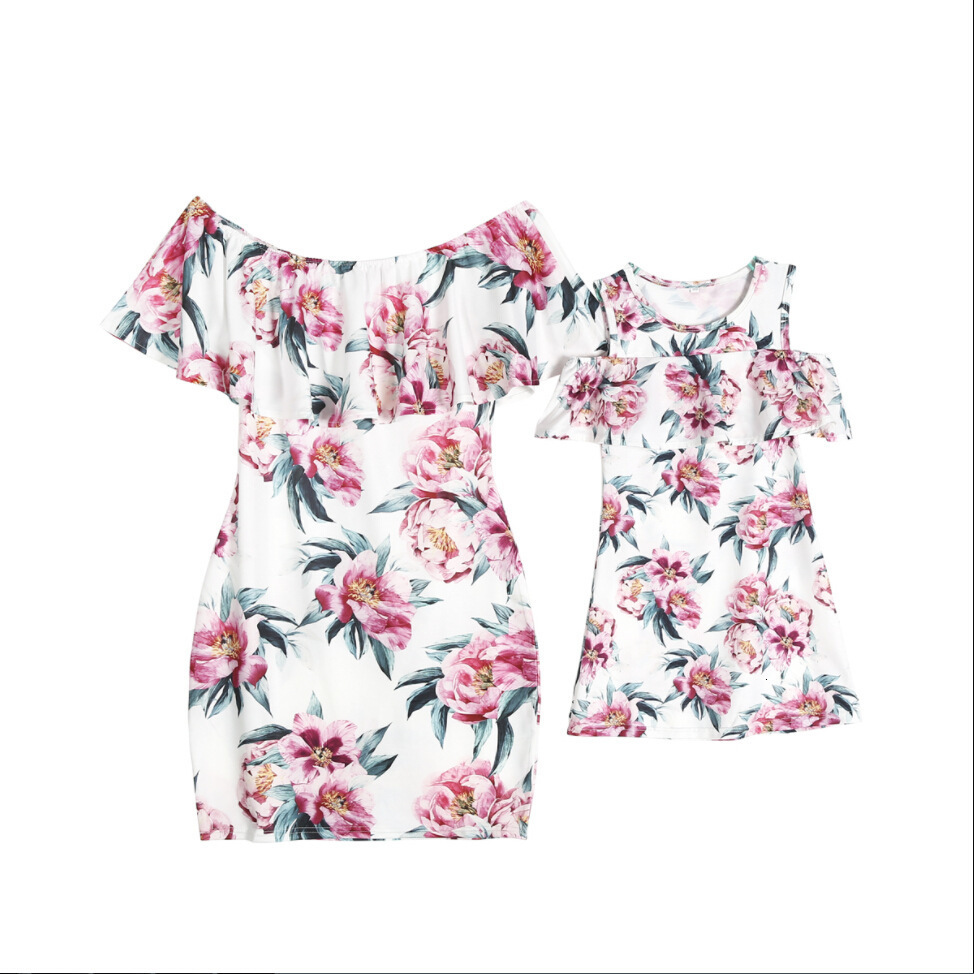 Family Matching Outfits Mommy and Me Clothes Summer Parent-Child Matching Outfit Shoulder Print Ruffle Dress Mom and Daughter Matching Clothes 230506