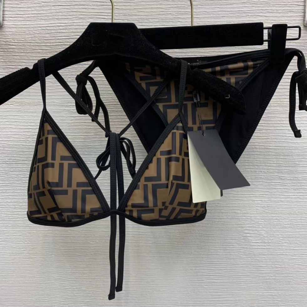 New double FF letter print sexy bikini two-piece swimsuit fashion temperament beach bikini, Brown
New double FF letter print sexy bikini two-piece swimsuit fashion temperament beach bikini, Brown