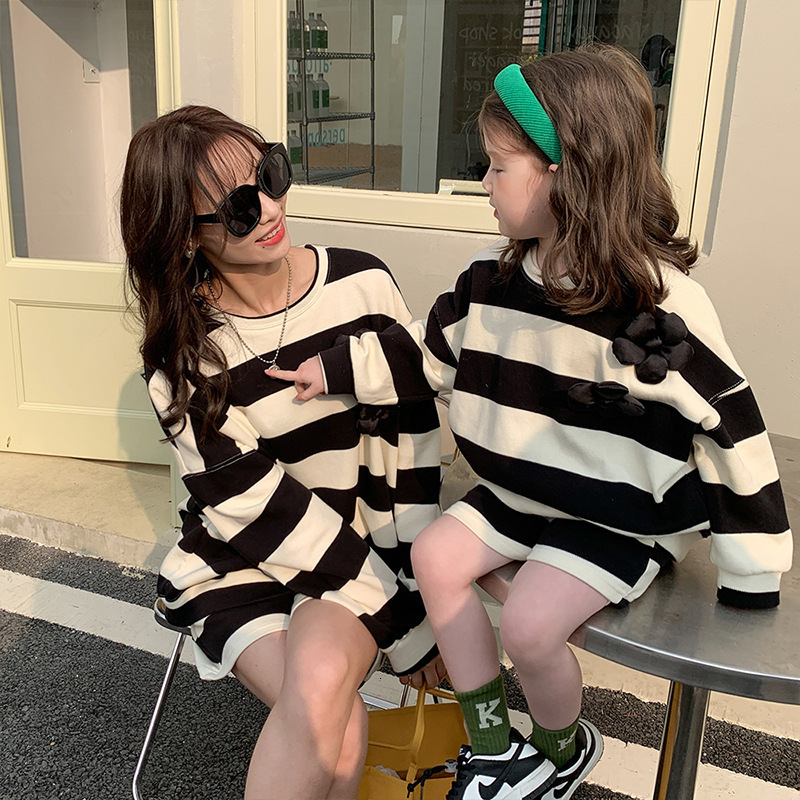 Family Matching Outfits Mom Daughter Matching Outfits Mother And Baby Girls Clothes Set Korean Fashion Parent-Child Spring Autumn Clothing Suit 230506