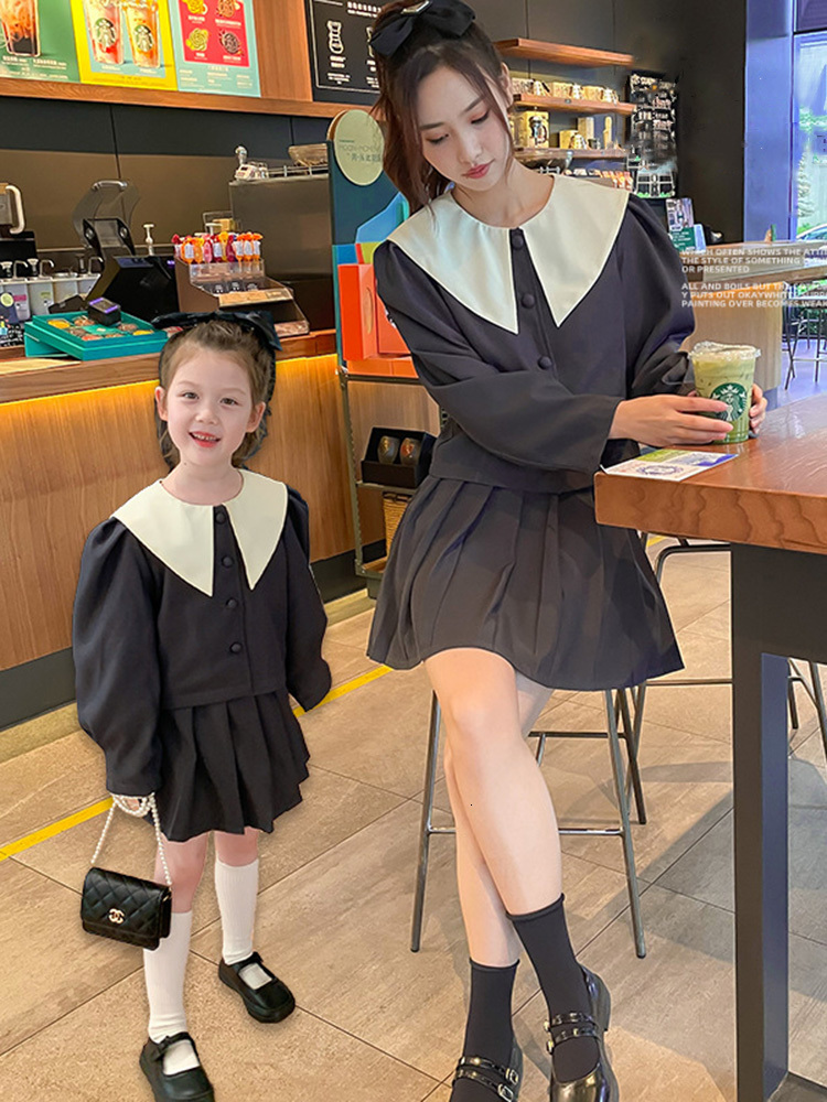 Family Matching Outfits Parent-child Clothing Mother and Daughter Clothing Korean Version Girls Autumn Personality Two-piece Trend 230506