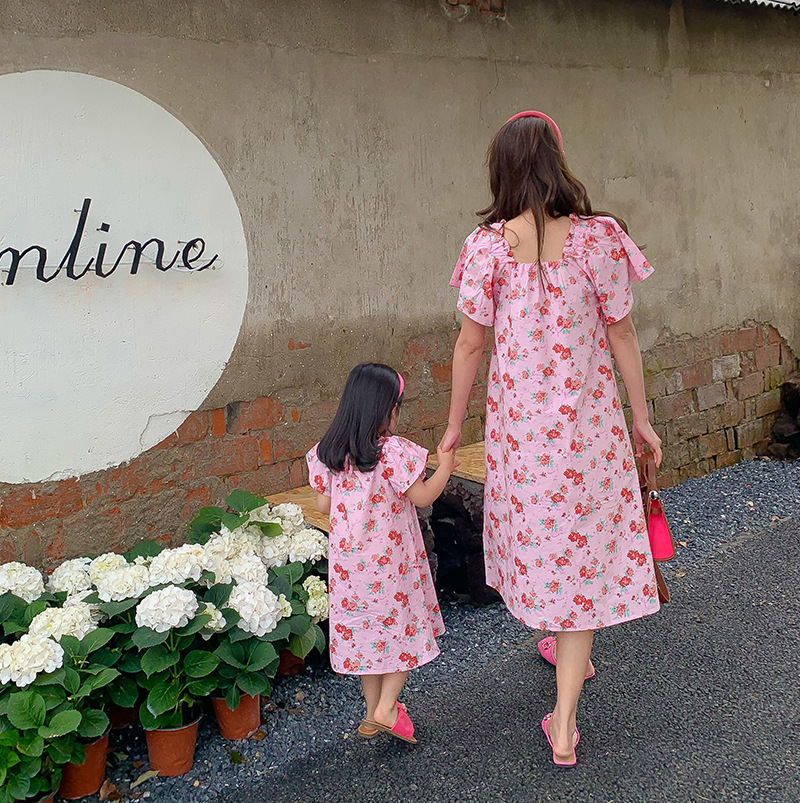 Family Matching Outfits Mum And Daughter Matching Pink Dress For Kids Girl Floral Dresses Summer Korean Women Clothing Parent-Child Frock 230506