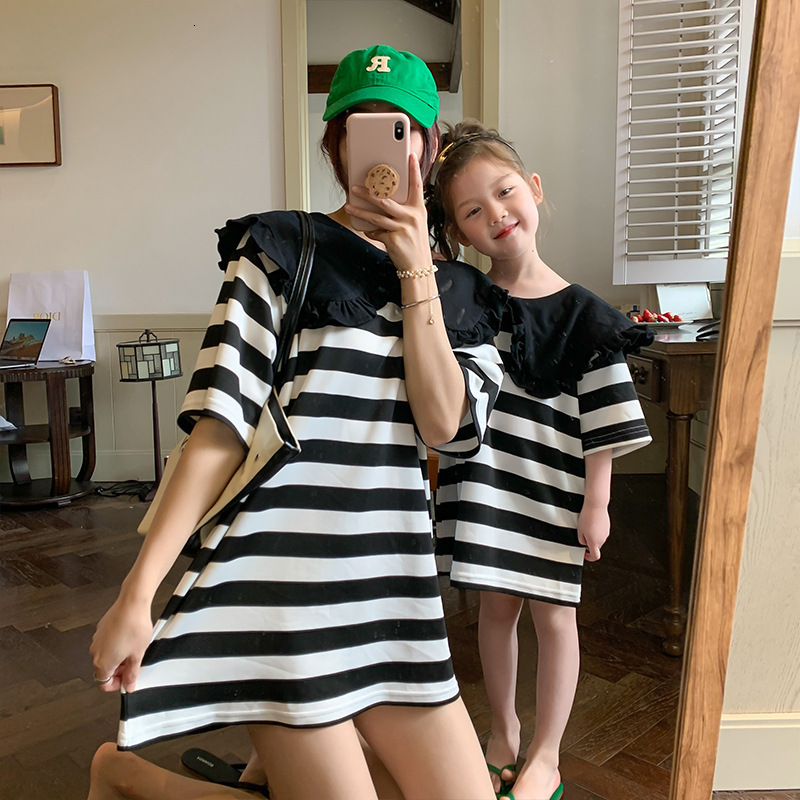 Family Matching Outfits Mom And Daughter Korea Dress With Big Collar Baby Girls And Women's Fashion Dresses Parent-Child Matching Summer Clothing