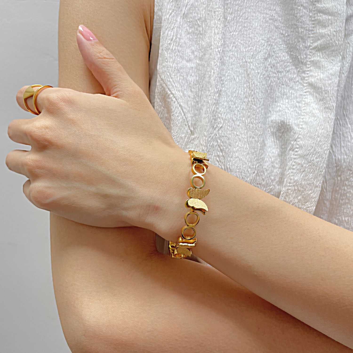 Butterfly Simple Cuff Bangle Stainless Steel Bracelet for Women Girls Lady Fashion Gifts Silver Gold Teen Girls