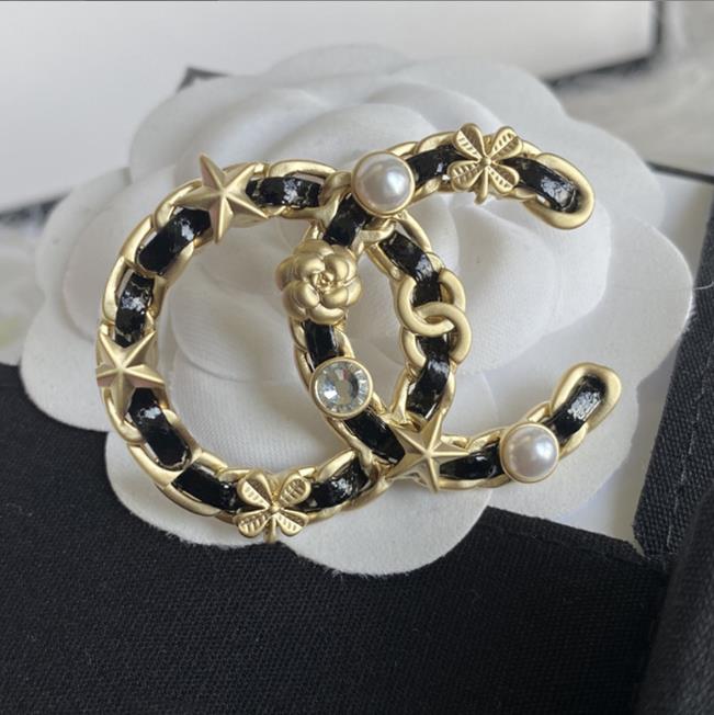 Luxury Fashion Pearls Crystal Double Letter Brooches Designer Brand Letter Broach Jewelry For Women Jewlery Party Gift 20style