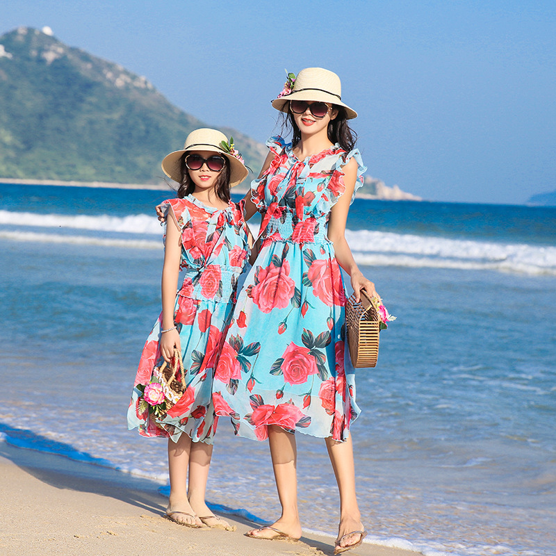 Family Matching Outfits Seaside Parent-child Clothes Summer Beach Holiday Dress Mother and Daughter Clothes Top Dress Mother and Child Clothes Dress 2