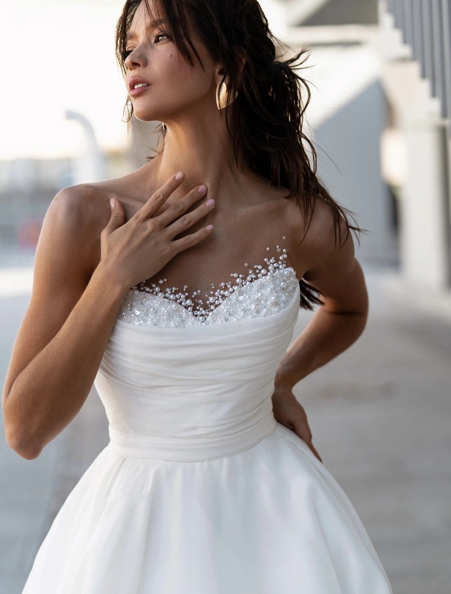 A Line Organza Wedding Dress Sheer Beaded Peal Neck Pleat Bridal Formal Gowns Sweet Train Vestidos De Novia Custom Made
