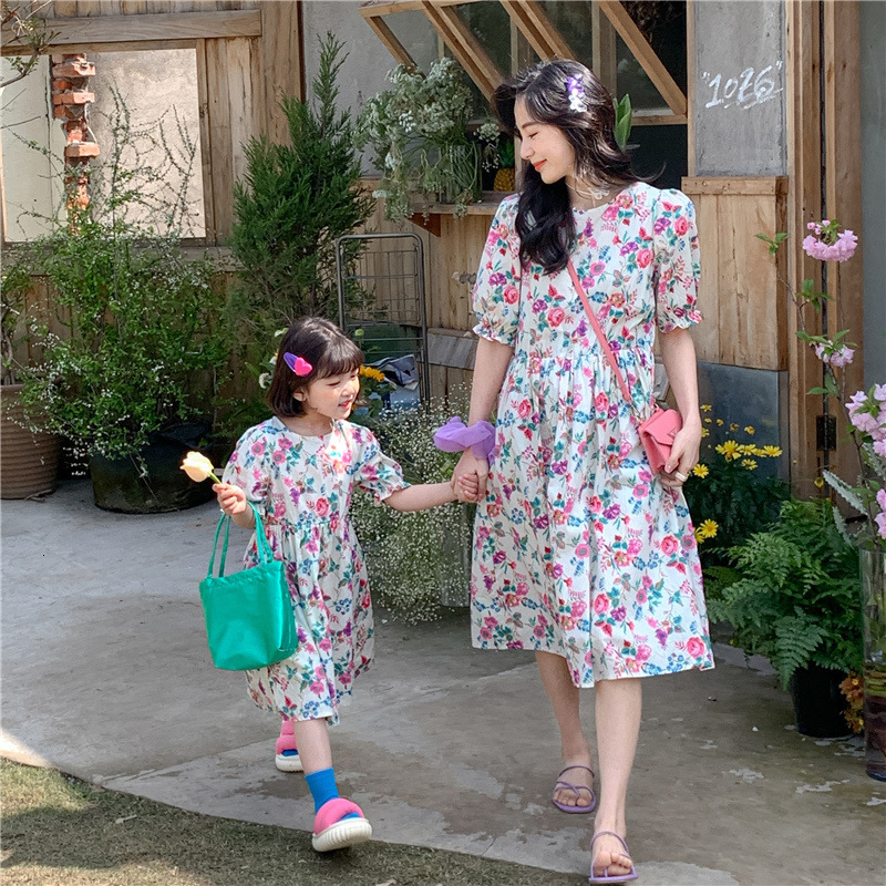 Family Matching Outfits Mom And Baby Dress For Mother And Daughter Matching Outfit Parent-Child Pair Look Girls And Women Floral Dresses Kids Clothing