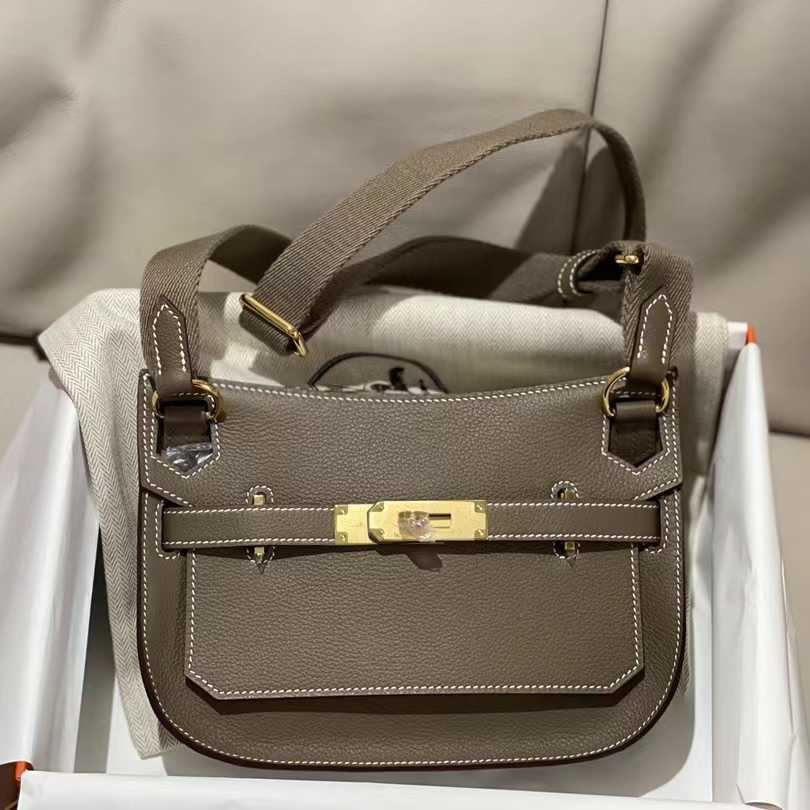 Totes Handbag Jypsieres H erms bag hand sewn wax thread Mini Evercolor leather elephant gray buckleN6MJqq with logo, Gold buckle
Totes Handbag Jypsieres H erms bag hand sewn wax thread Mini Evercolor leather elephant gray buckleN6MJqq with logo, Gold buckle
