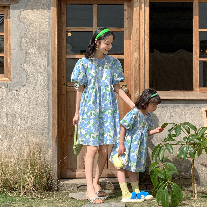 Family Matching Outfits Mother Daughter Equal Dresses Women Girl Summer Clothes Mommy And Me Clothing Parent-Child Matching Floral Pattern Dress 23050