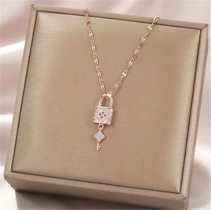 Chains 316L Stainless Steel Lip Chain Full Zircon Crystal Lock And Key Pendant Necklace Bijoux Inox Parures
Chains 316L Stainless Steel Lip Chain Full Zircon Crystal Lock And Key Pendant Necklace Bijoux Inox Parures
