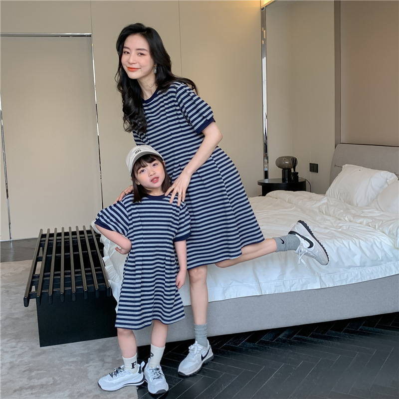 Family Matching Outfits Mom Daughter Dresses Summer Baby Girls' And Women's Dress Fashion Kids Onesie Parent-Child Matching Cotton Clothing 