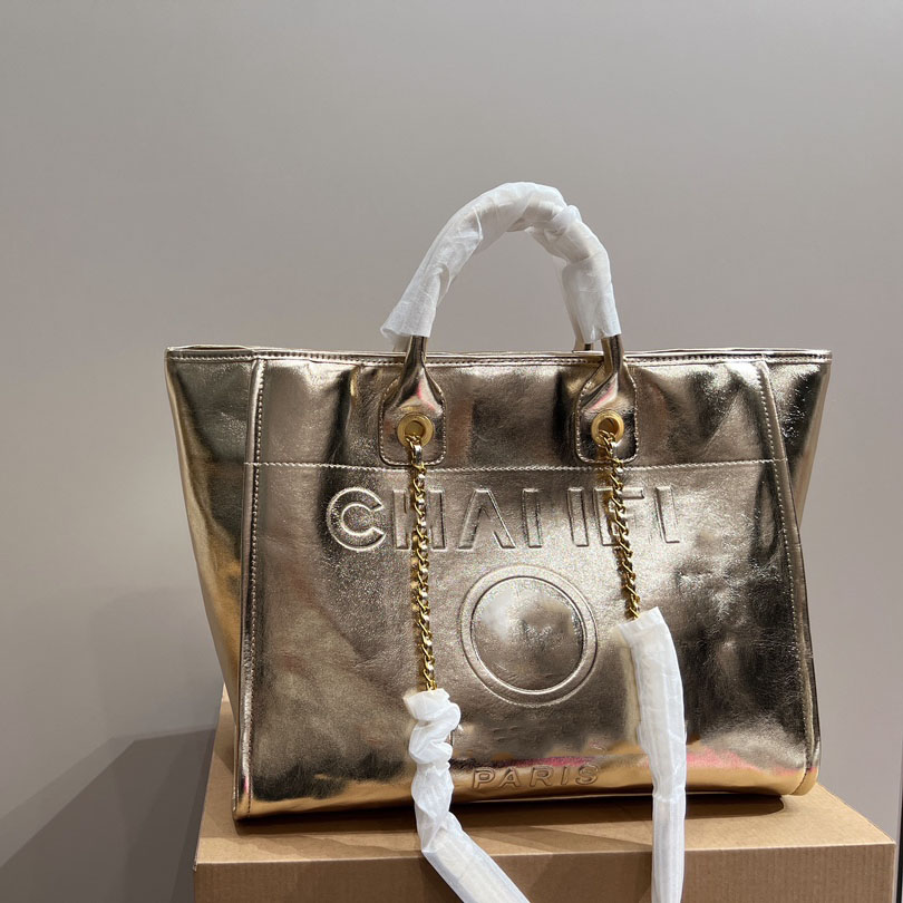 Womnes Real Leather Calfskin Beach Shopping Bags Deauville Clutch Chain Top Handle Totes Black Gold Silver Metal Hardware Matelasse Shoulder Handbags 38X30CM, Box
Womnes Real Leather Calfskin Beach Shopping Bags Deauville Clutch Chain Top Handle Totes Black Gold Silver Metal Hardware Matelasse Shoulder Handbags 38X30CM, Box