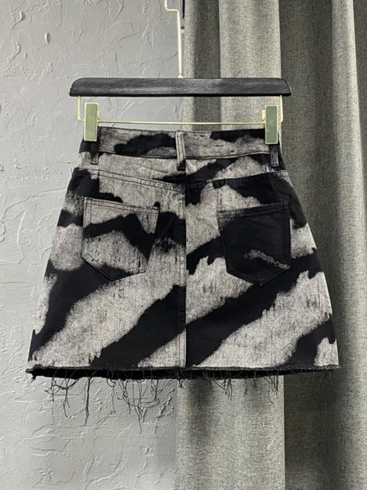 Skirts DEAT Fashion Women's Denim Skirt Hiugh Waist Tie-dyed Printed Burr Above Knee Streetwear Skirts Spring Trendy 17A2006H 230506