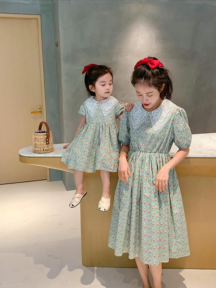Family Matching Outfits Parent-child Skirt Summer Dress Girl Dress Baby Parent-child Dress Foreign Style Floral Skirt Small Fresh family sets 230506