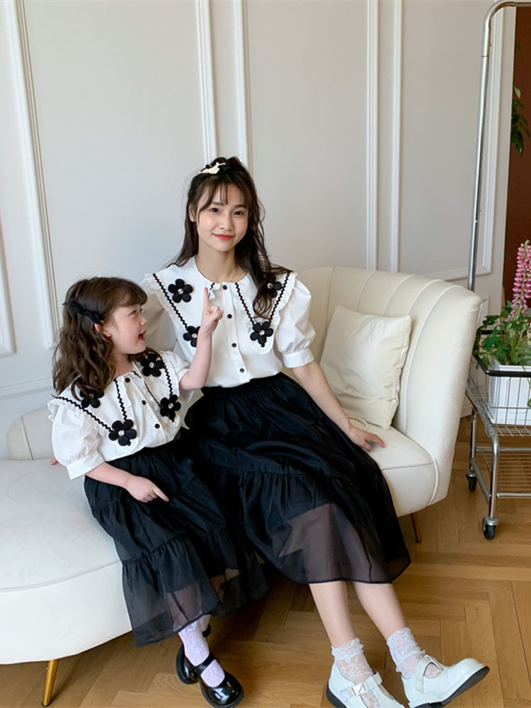 Family Matching Outfits Parent-child Wear Mother and Daughter Korean Version Girls Small Fragrance Suit Shirt Skirt Two-piece Set Summer 230506