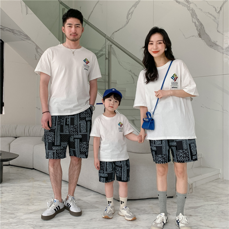 Family Matching Outfits Simple T-shirts for Families Parents and Children Carton Bear Printed Tees Summer Family Matching Outfits Kids Casual Wears 23