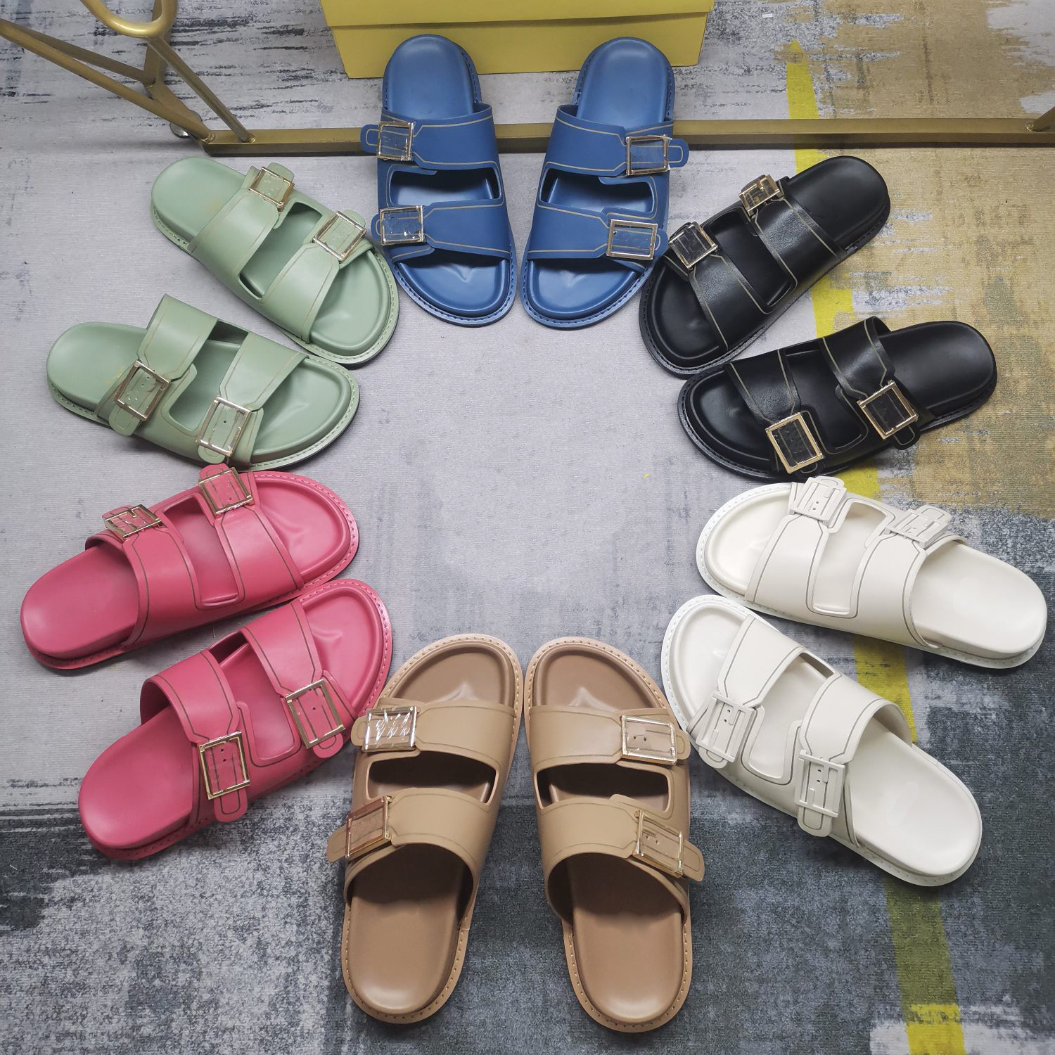 Casual Sandals Latest F pattern women shoes slippers Top quality Genuine Leather shoe designers Buckle Strap Sandal Flat heel comfortable slipper with box 35-43, Grey
Casual Sandals Latest F pattern women shoes slippers Top quality Genuine Leather shoe designers Buckle Strap Sandal Flat heel comfortable slipper with box 35-43, Grey