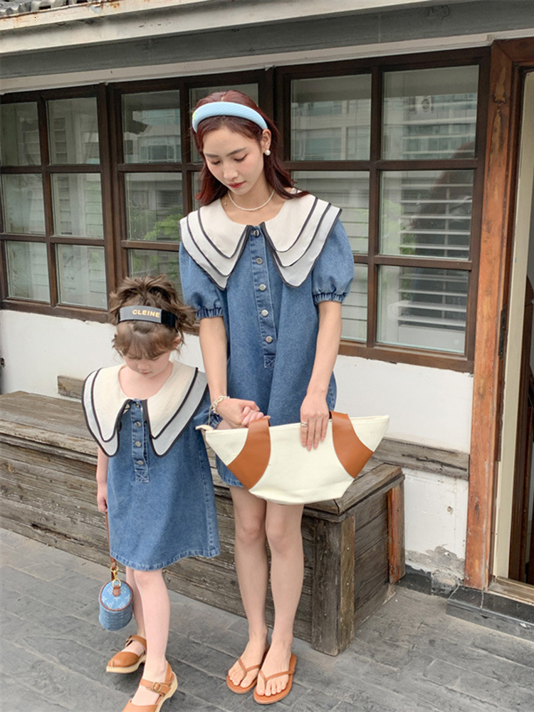 Family Matching Outfits Parent-child Doll Collar Denim Skirt Korean Version Mother and Daughter Cotton Long Skirt Summer Girls Clothes Trend 230506