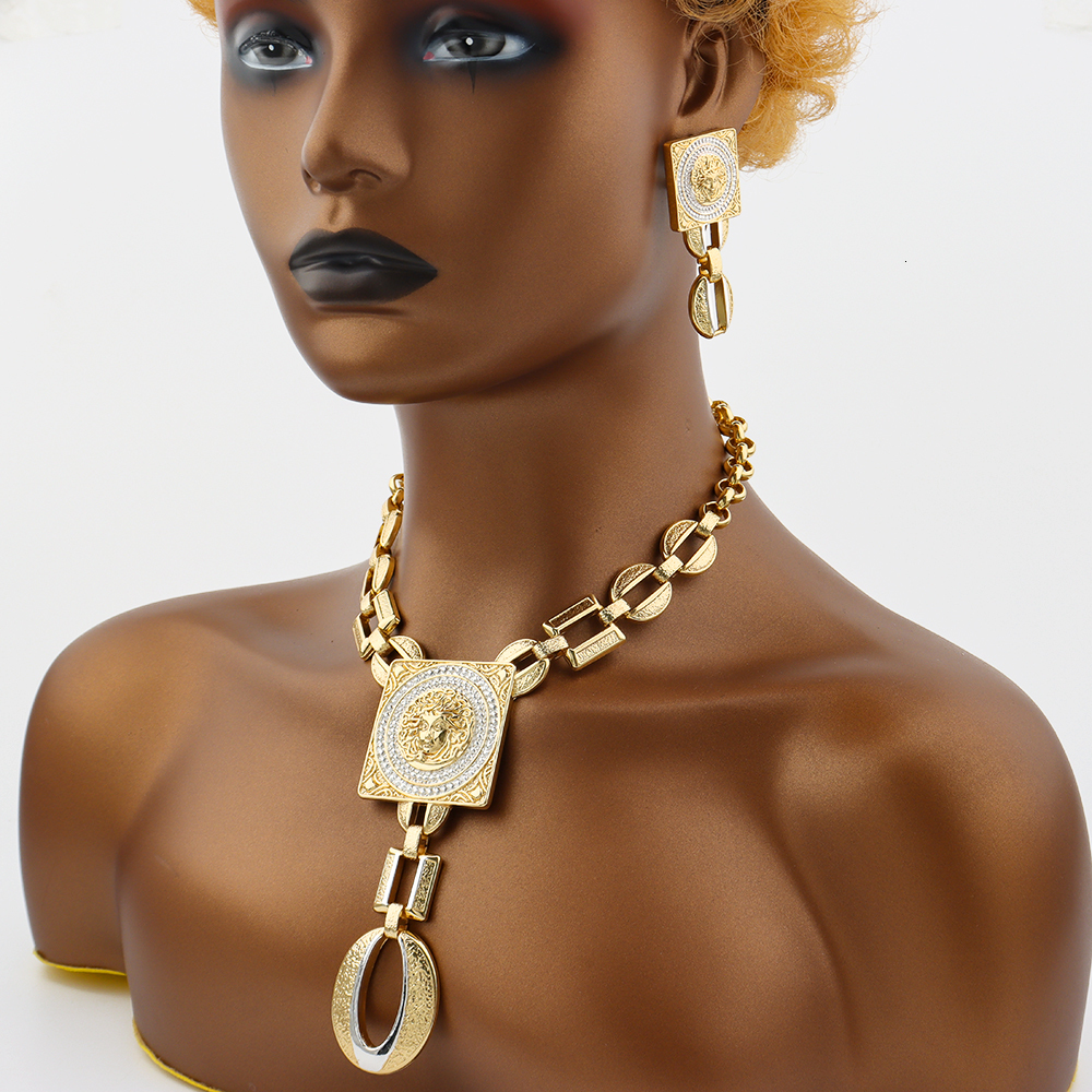 Pendant Necklaces YM Jewelry Set For Women 18K Gold Color African Accessories Earring Necklace Bracelet Ring Woman Weddings Gift Party 230506