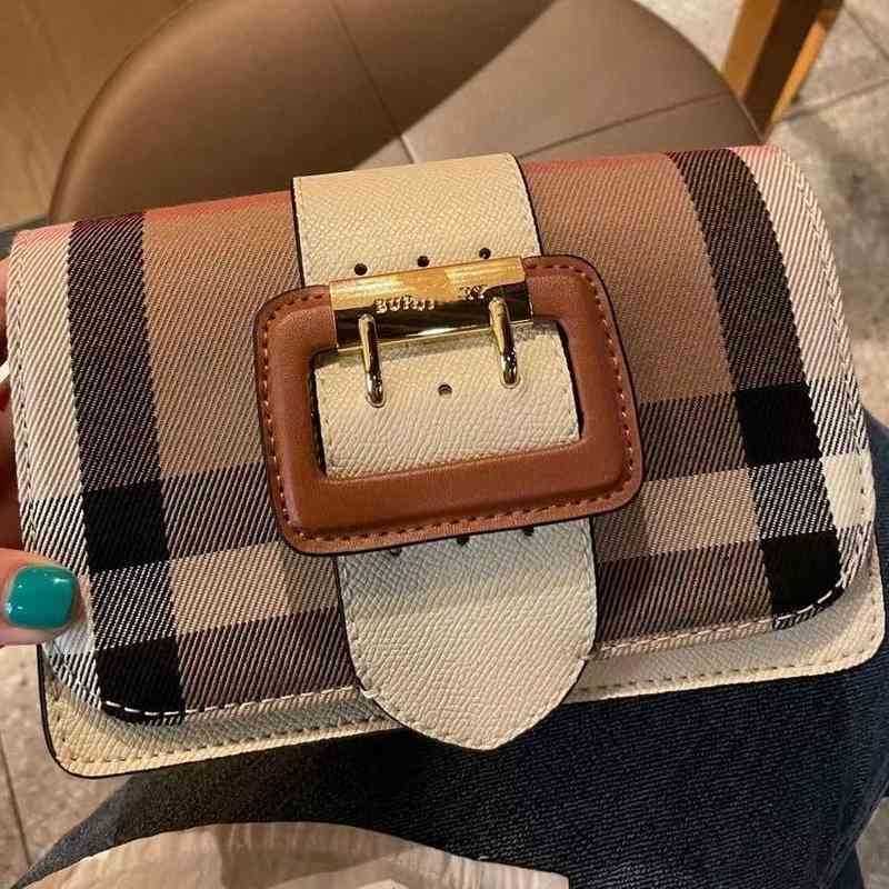 Burberr Bag New Single Shoulder Diagonal Lattice Versatile Casual Small Satchel Underarm Double Belt Canvas
Burberr Bag New Single Shoulder Diagonal Lattice Versatile Casual Small Satchel Underarm Double Belt Canvas
