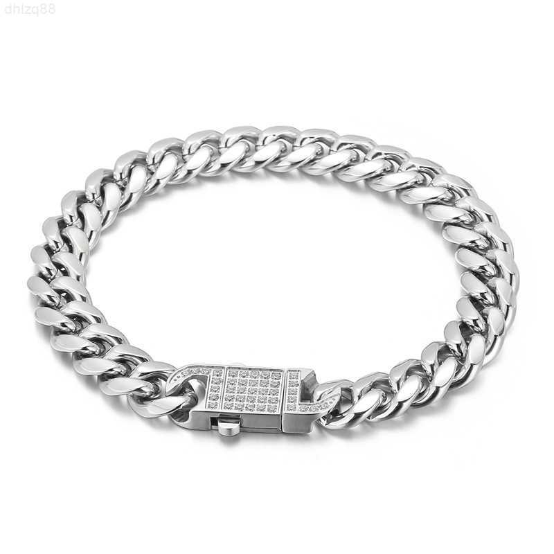 Fashion Jewellery Silver Cuban Chain Necklaces with Moissanites Men's and Women Necklace Customization
Fashion Jewellery Silver Cuban Chain Necklaces with Moissanites Men's and Women Necklace Customization