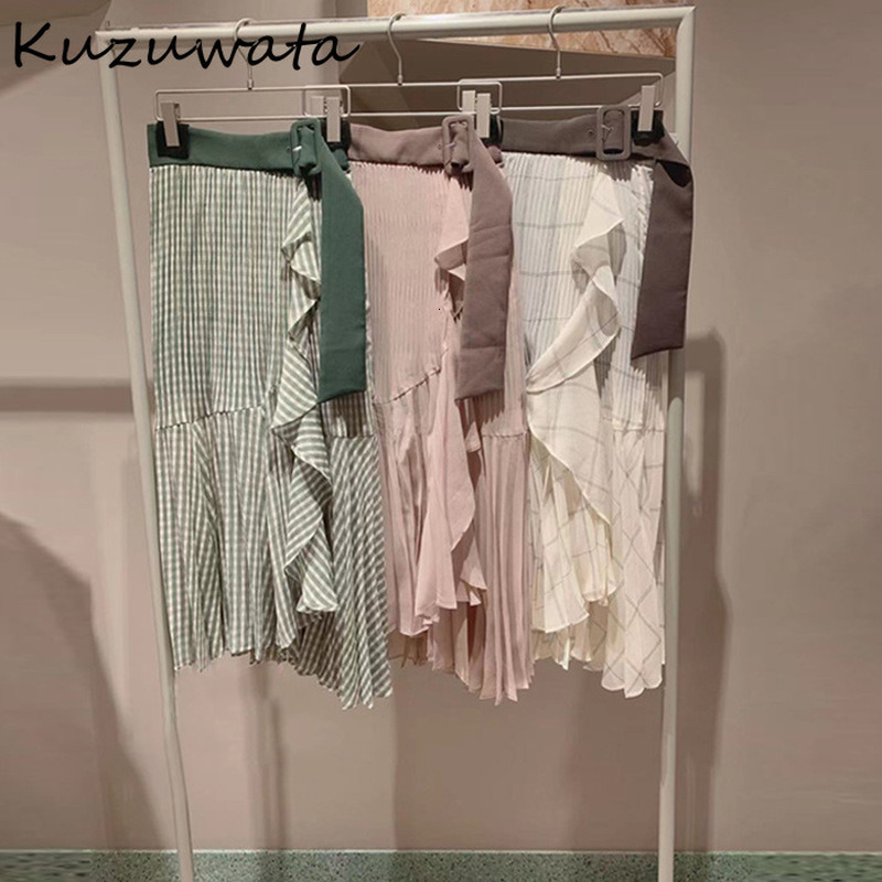 Skirts Kuzuwata Irregular Pleated Ruffles High Waist Belt Early Spring Jupes Japanese Plaid Mujer Faldas with Safety Shorts 230506