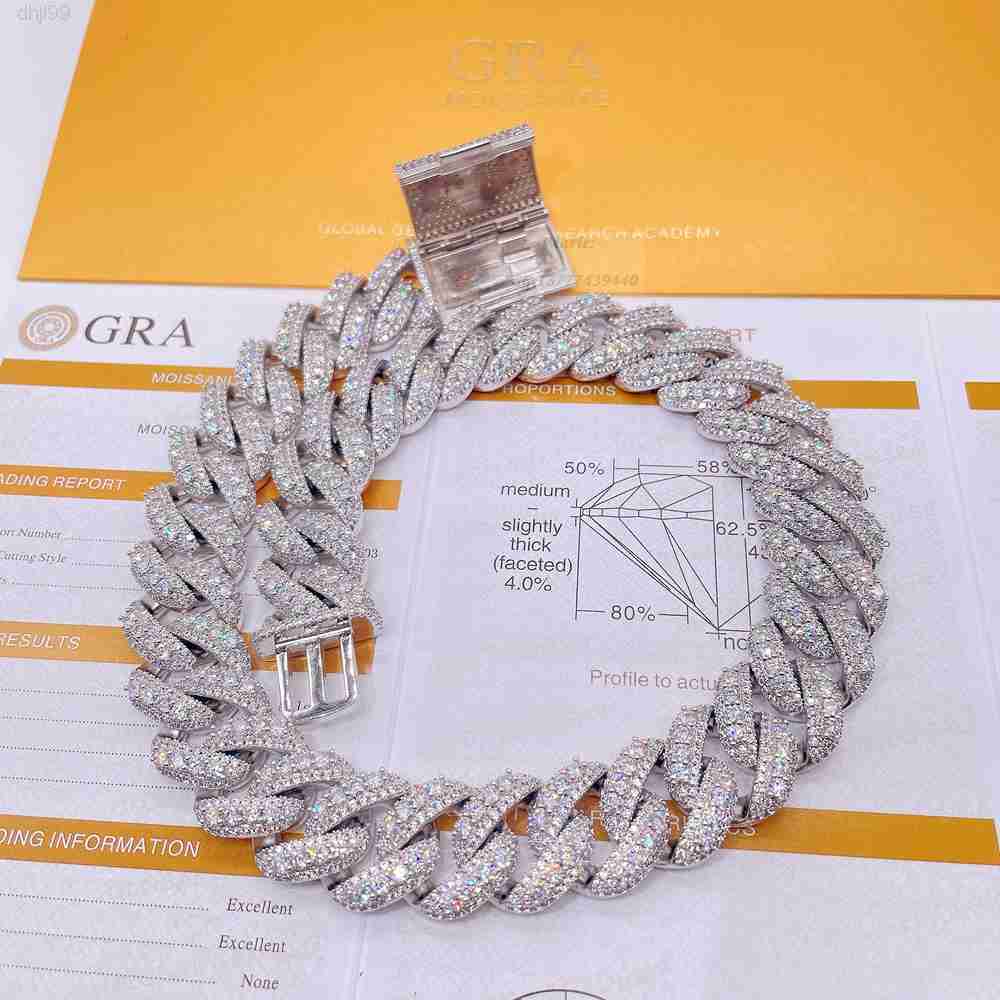 Factory Price 20mm Width S925 with Vvs Moissanite Diamond Custom Name Moissanite Cuban Chain Necklace Icedout Cuban Chain
Factory Price 20mm Width S925 with Vvs Moissanite Diamond Custom Name Moissanite Cuban Chain Necklace Icedout Cuban Chain