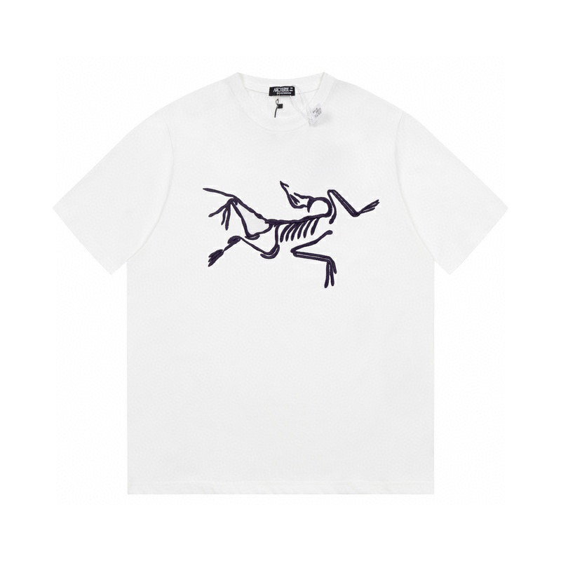 New ARC'TERYX T shirt simple letter logo loose short sleeved White Black green ARCTERYX T-shirt DX 037
New ARC'TERYX T shirt simple letter logo loose short sleeved White Black green ARCTERYX T-shirt DX 037