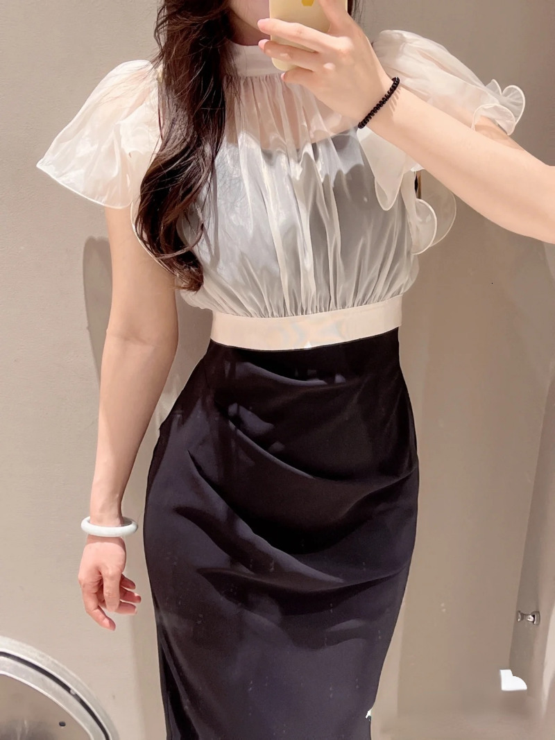 Two Piece Dress Kuzuwata Japanese 2023 Summer Conjunto Femenino Ruffled Perspective Toppleated Slim Waist Strap Peice Sets 230506