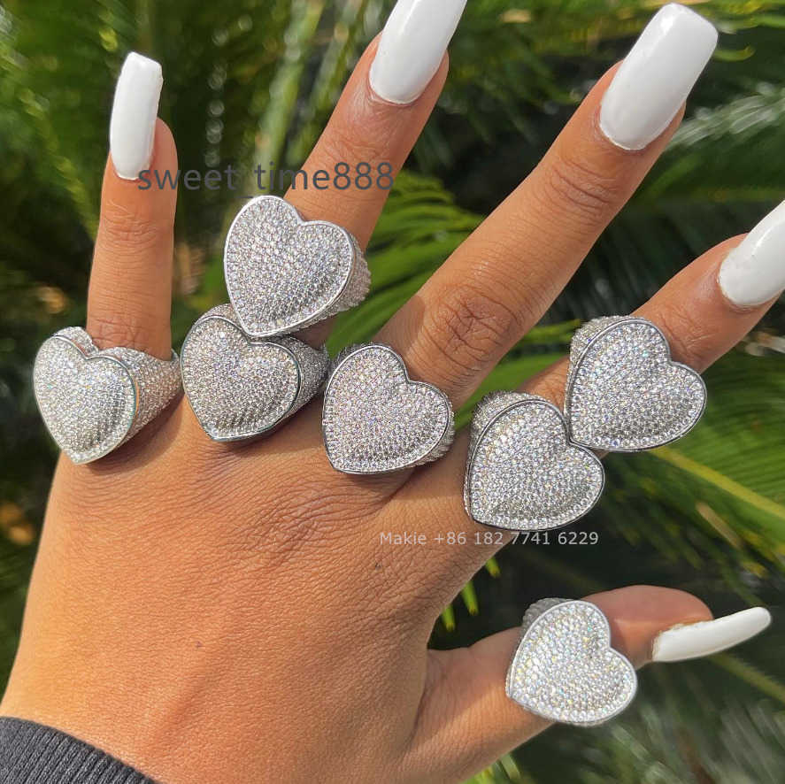 Luxury Moissanite Iced Out Gold Big Heart Ring 925 Silver Hip Hop 18k Gold Silver Plated Women Heart Rings
Luxury Moissanite Iced Out Gold Big Heart Ring 925 Silver Hip Hop 18k Gold Silver Plated Women Heart Rings