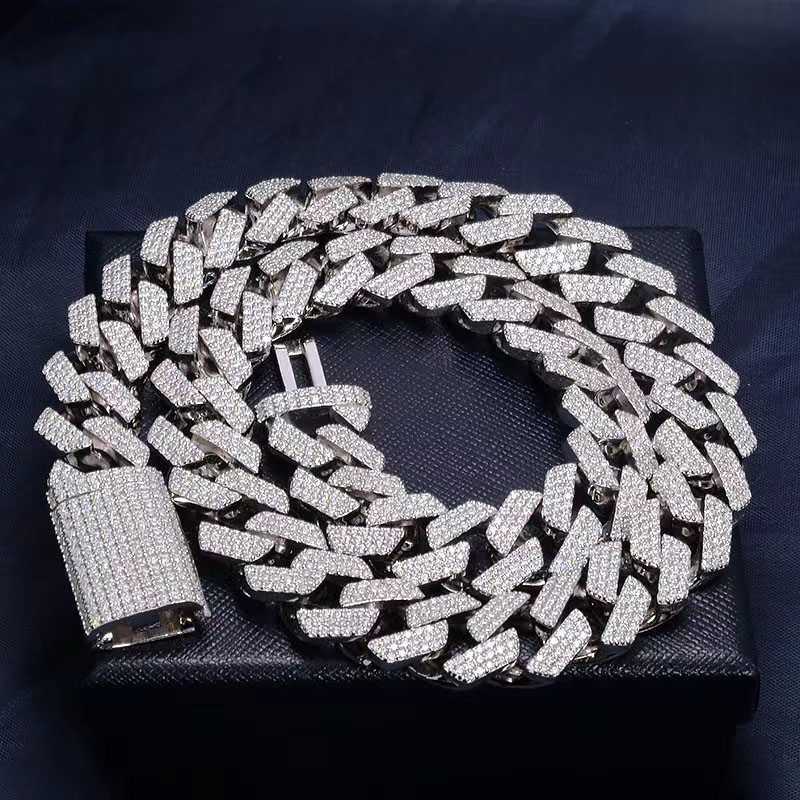 15mm 3 Rows Moissanite Cuban Chain Necklace Hip Hop Bling Iced Out Vvs Moissanite Ice Jewellery Cuban Link Chains
15mm 3 Rows Moissanite Cuban Chain Necklace Hip Hop Bling Iced Out Vvs Moissanite Ice Jewellery Cuban Link Chains