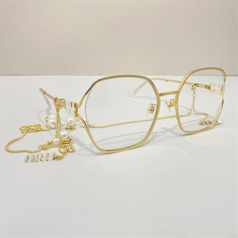 chain designer sunglasses for women ladies sunglasses for lady fashion cool retro eyewear aesthetic eye glasses with letter on the legs uv400 lense funky large glass
chain designer sunglasses for women ladies sunglasses for lady fashion cool retro eyewear aesthetic eye glasses with letter on the legs uv400 lense funky large glass