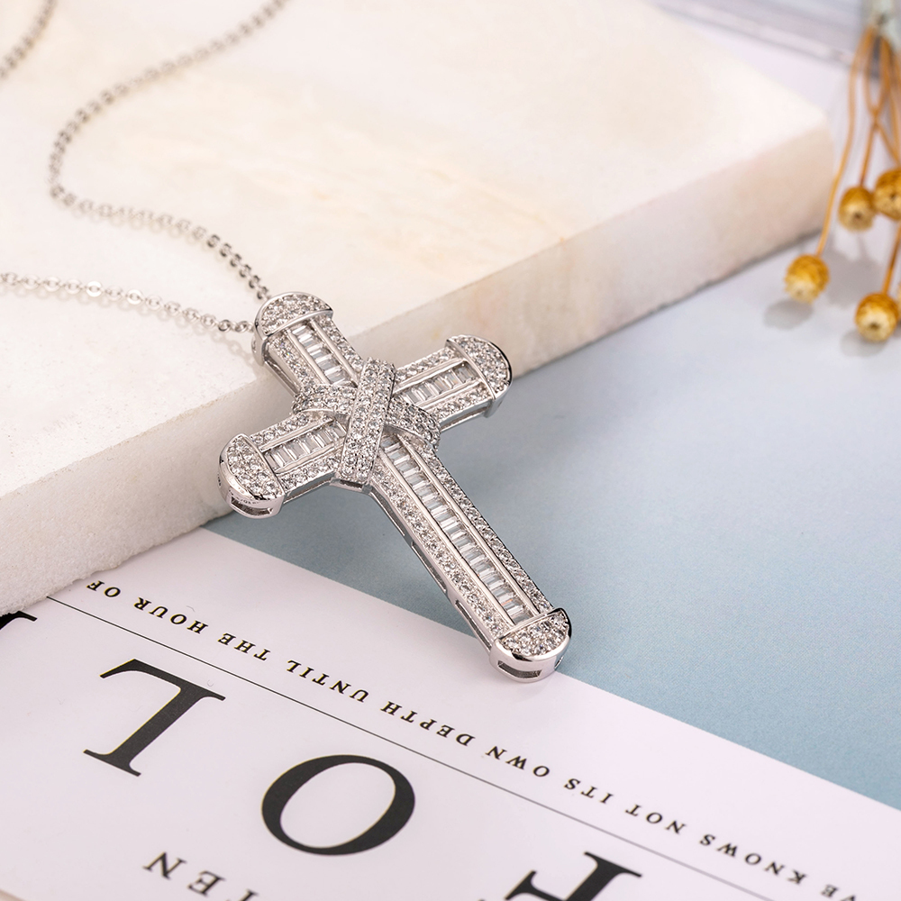 Pendant Necklaces 925 Silver Exquisite Bible Jesus Cross Necklace for women men Crucifix Charm Simulated Platinum Diamond Jewelry N028 230506