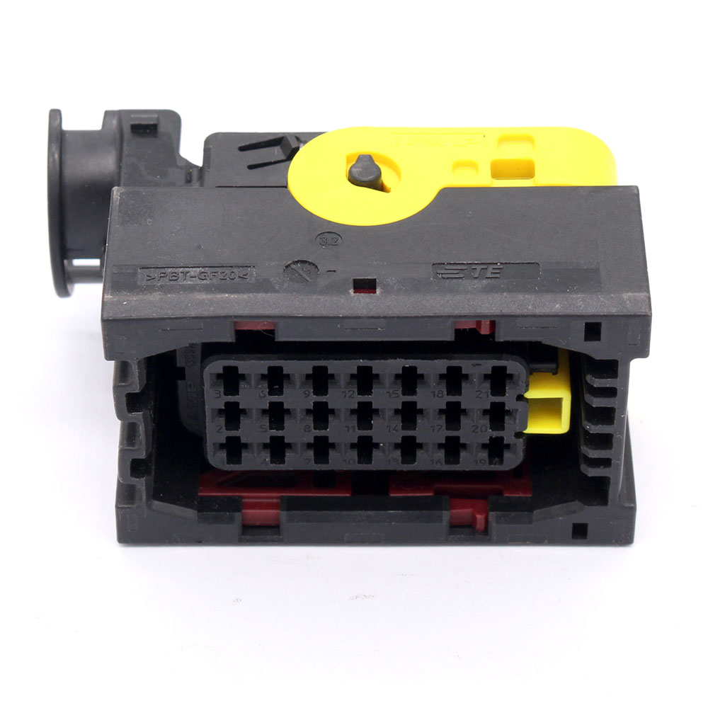 1-1534127-1 Automotive Wire-to-Wire Female Waterproof Black 21 Pin AMP Connector