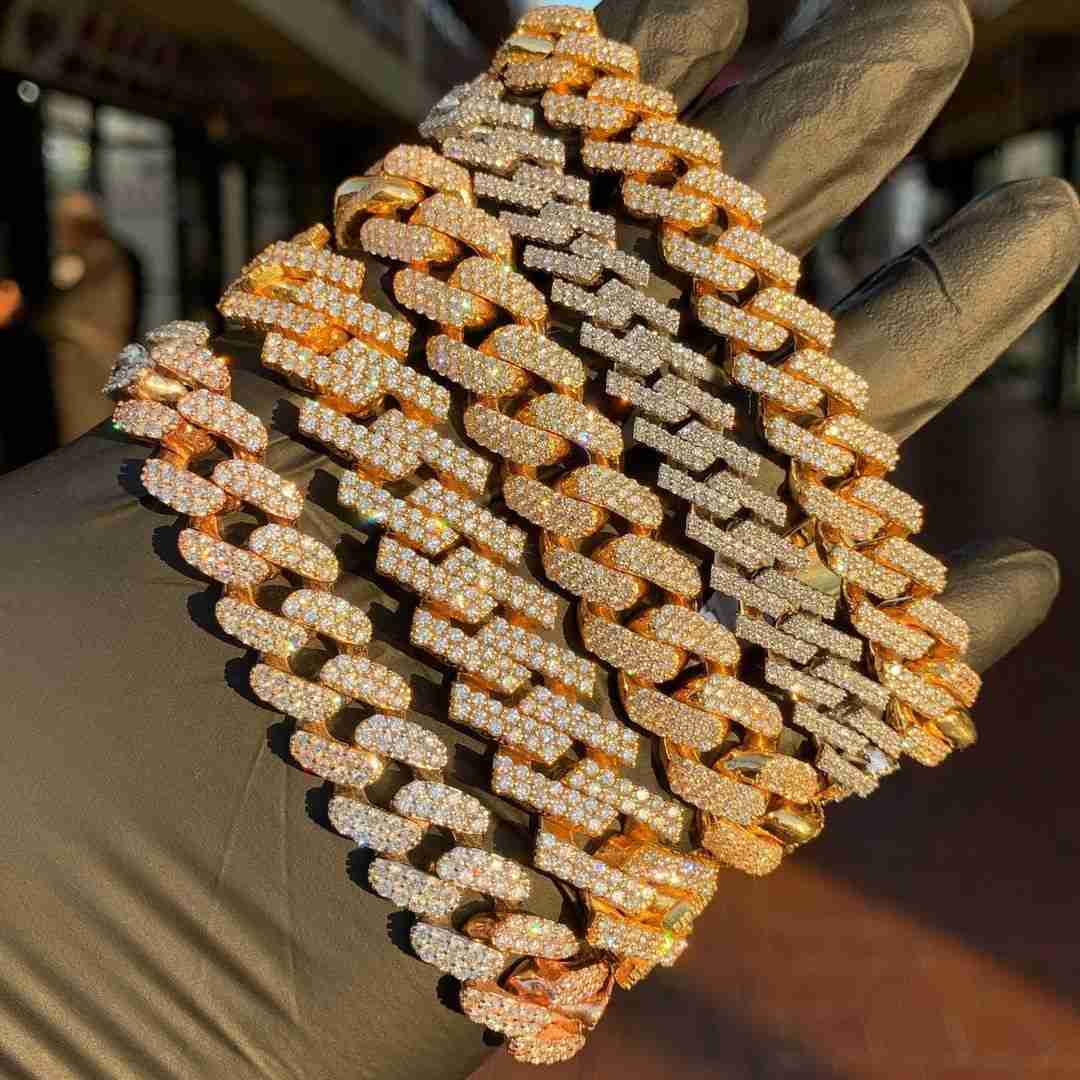 Luxury Fashion Gold Plated S925 Sterling Silver Diamond Moissanite Cuban Links Iced Out Cuban Chain Necklace
Luxury Fashion Gold Plated S925 Sterling Silver Diamond Moissanite Cuban Links Iced Out Cuban Chain Necklace