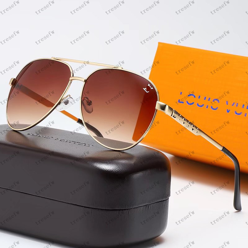 Classic women men Sunglass Adumbral Sunglasses Luxurys Designer Eyewear Frame Designers louise Fashion vuitton goggle UV400 Sun Glasses shades 949
Classic women men Sunglass Adumbral Sunglasses Luxurys Designer Eyewear Frame Designers louise Fashion vuitton goggle UV400 Sun Glasses shades 949