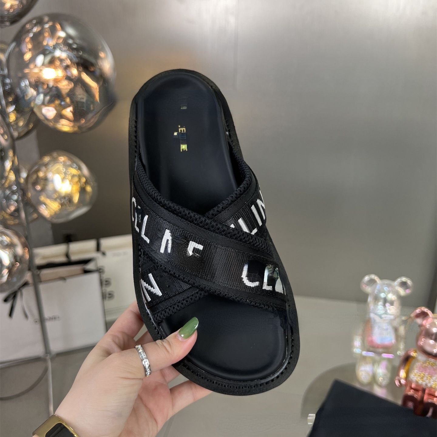 Higher Version Letters Cross A Word and A Half Slippers Female 2023 New Platform Beach Shoes Fashion Outside Wear, Black
Higher Version Letters Cross A Word and A Half Slippers Female 2023 New Platform Beach Shoes Fashion Outside Wear, Black